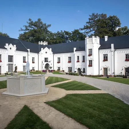 Zamek Kvasetice 4* Havlíčkŭv Brod
