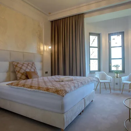 Zamek Kvasetice 4* Havlíčkŭv Brod