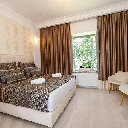 Zamek Kvasetice Szálloda 4*